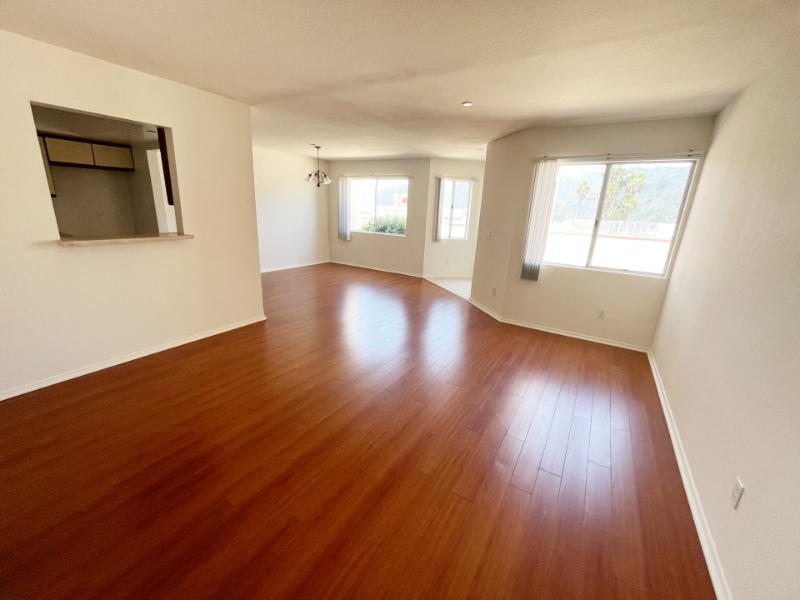 3119 Foothill Blvd Unit 3, La CrescentaMontrose, CA 91214 Room for