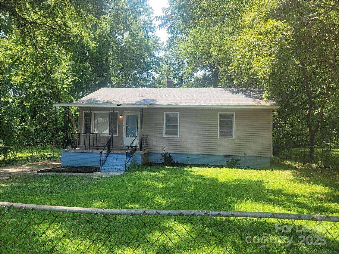 Foto principal - 2838 Mayfair Ave