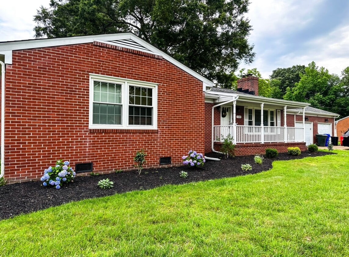 Primary Photo - 118 Stag Terrace