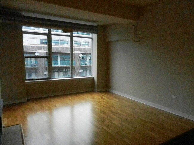 Foto del edificio - 901 W Madison St