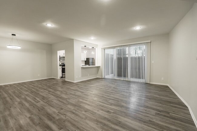 Interior Photo - 1865 North Fuller Ave