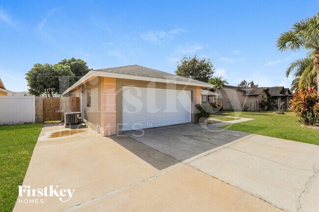 Building Photo - 2778 Muscatello St