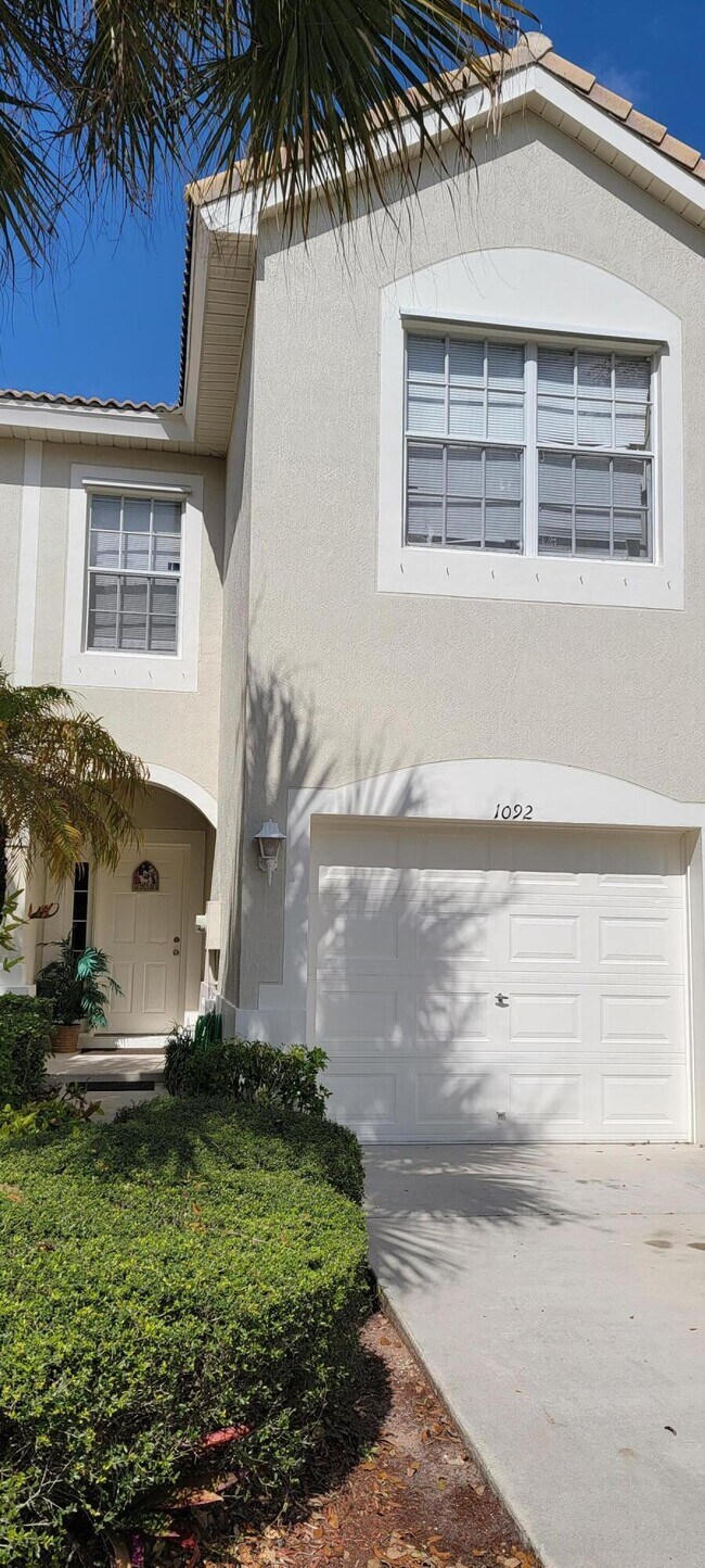 1092 Woodfield Rd, Greenacres, FL 33415 Townhome Rentals in Greenacres FL