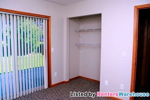 Foto del edificio - 5881 Oxboro Ave N