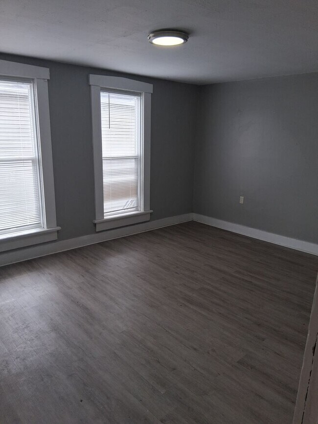 Foto del edificio - Updated 3 Bed, 1 Bath in Dayton close to everything