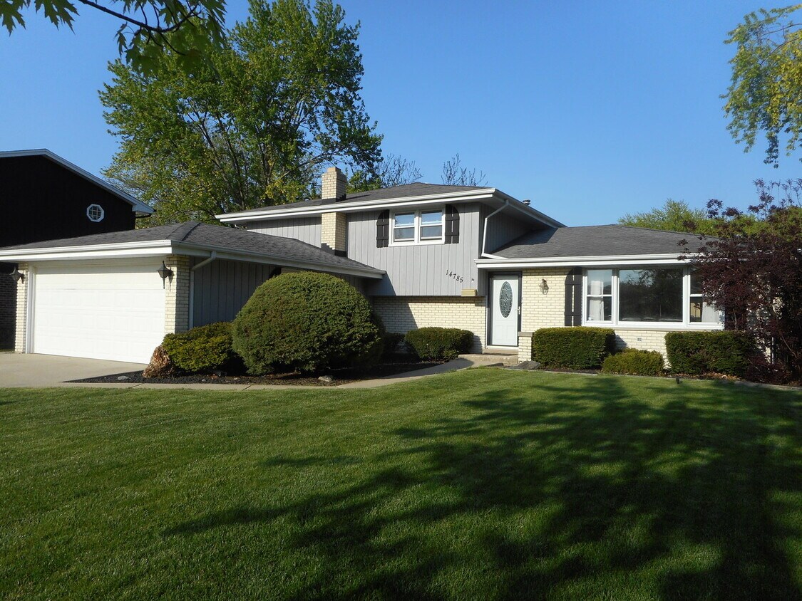 Foto principal - 14785 Park Ln