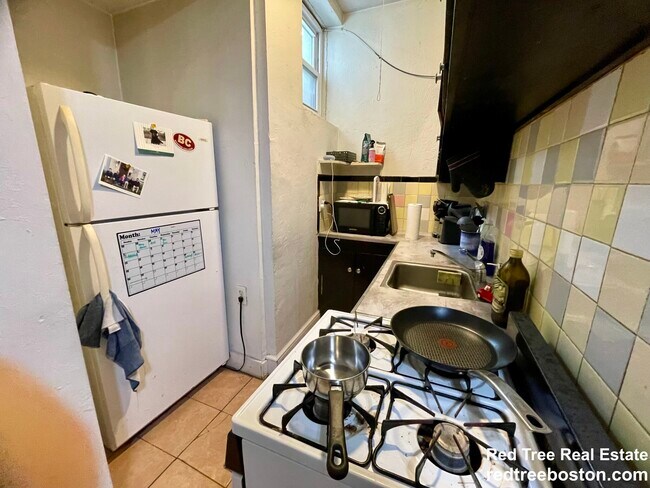 Foto del edificio - 281 Corey Rd