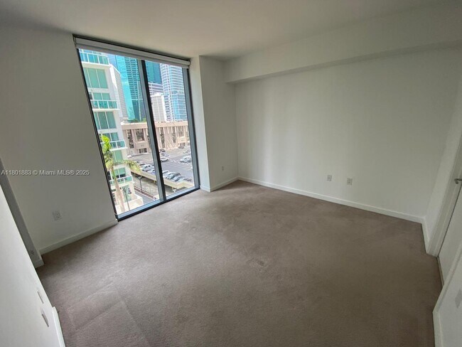 Foto del edificio - 31 SE 6th St
