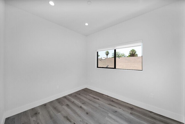 Foto del edificio - 11522 Emelita St