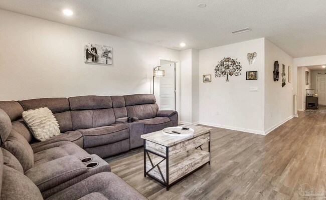 Foto del edificio - 9768 MilleeLoop