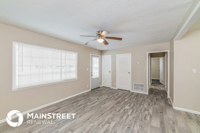 Building Photo - 5810 Alanadale Dr