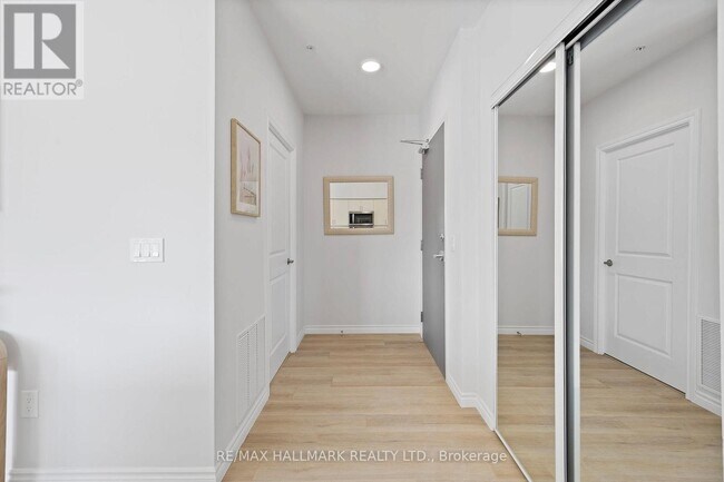 Photo du bâtiment - 70 Dean Ave