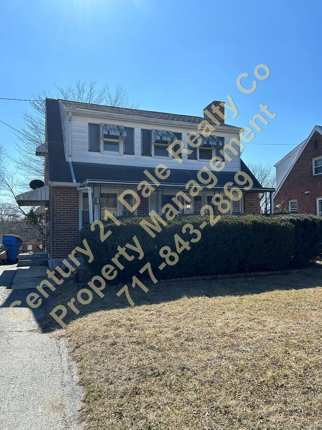 Primary Photo - 3 BR, 1 Bath Home in Central York School D...