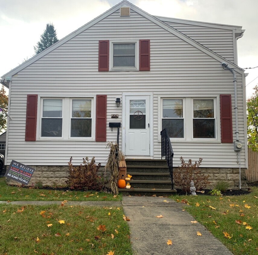 Primary Photo - 46 Webster St