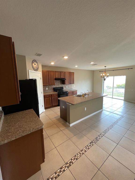 Building Photo - 3326 Sonder Dr
