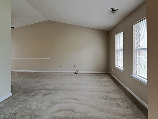 Building Photo - 6584 Rebecca Lou Ln