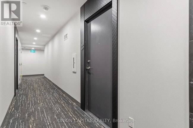 Building Photo - 8 Wellesley St W