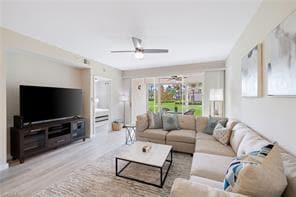 Foto principal - 9060 Michael Cir