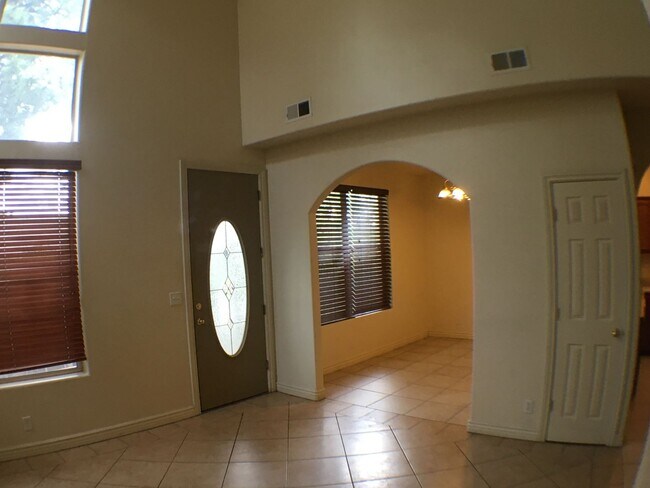 Foto del edificio - Nice 4 bedroom home in Rio Homes -- Curren...