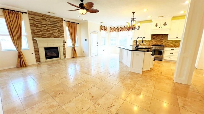 Building Photo - 1805 Jasmine Hollow Ln