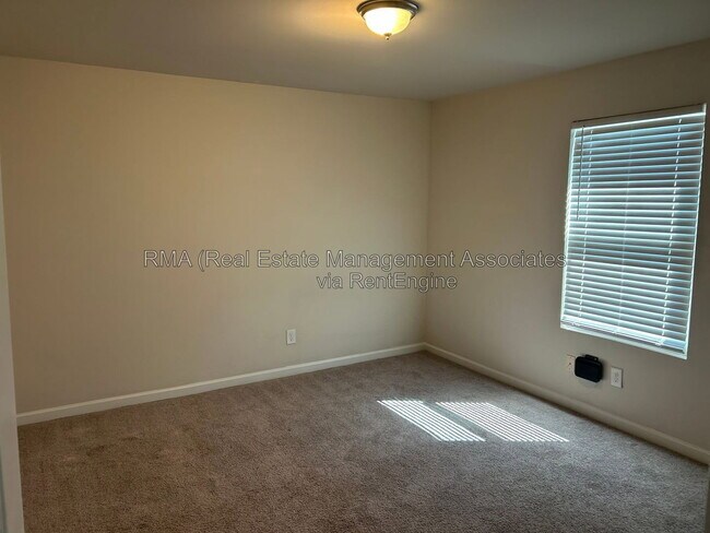 Foto del edificio - 141 Dogwood Ln