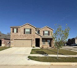 Building Photo - 7113 Greenfield Dr