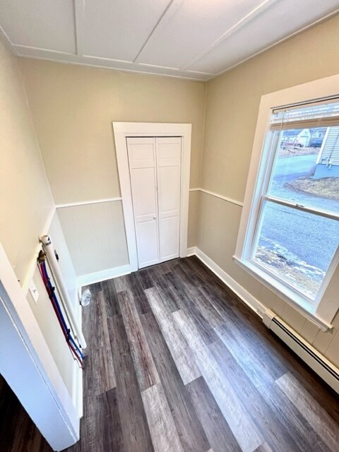 Dining area with washer, dryer hook up off the kitchen - 3 Middle St