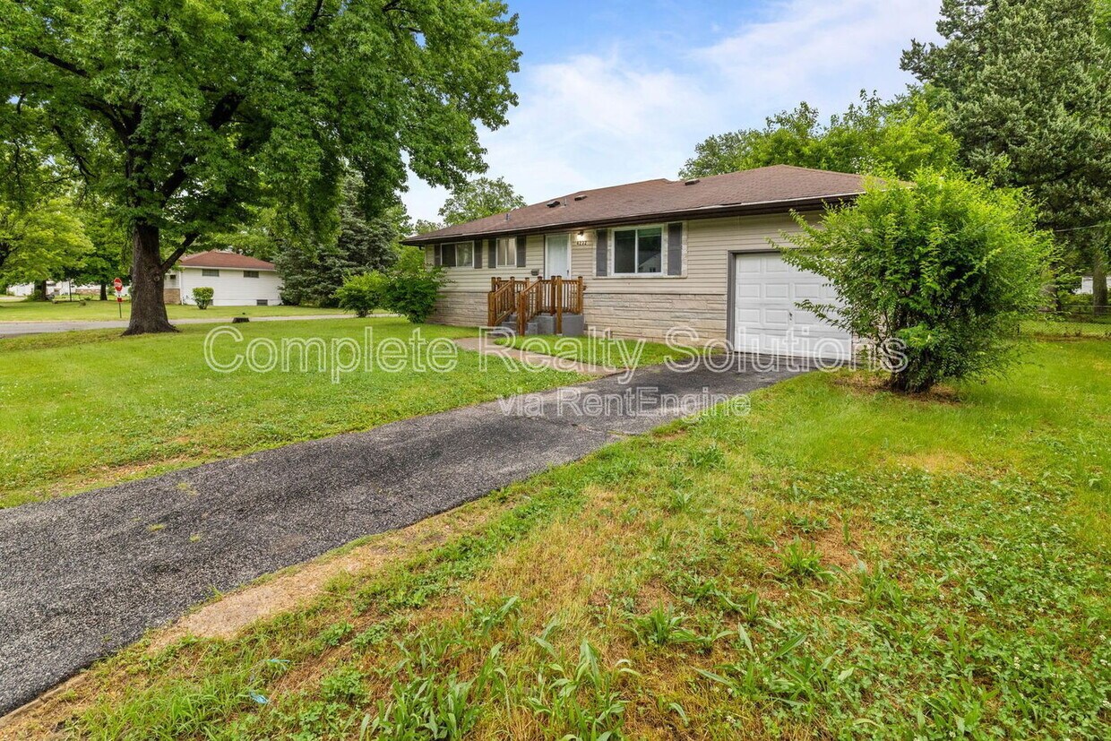 Primary Photo - 4232 Smithfield Pl
