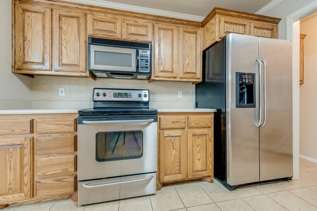 Kitchen - 4528 Steffi Ct