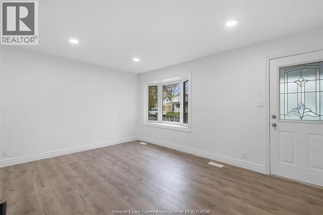 Building Photo - 1230 Labadie Rd