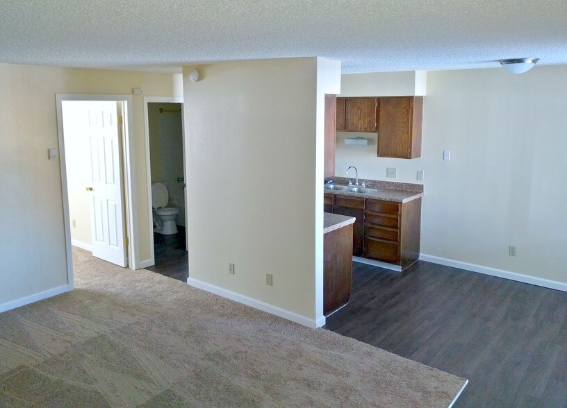 Bear Valley Village Apartments Rentals Lakewood, CO