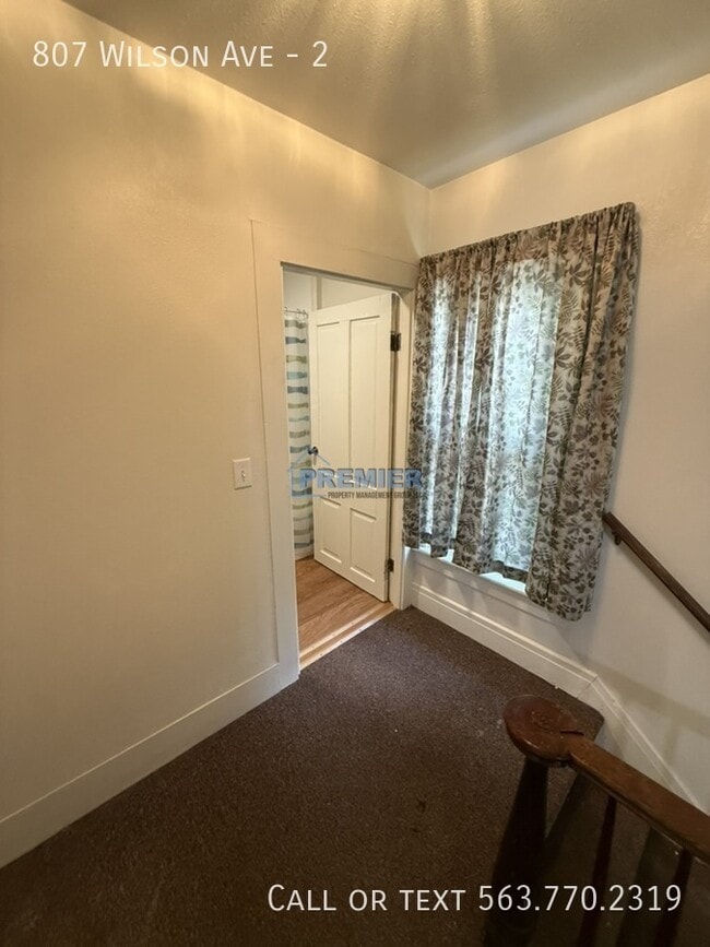 Building Photo - 807 Wilson Ave