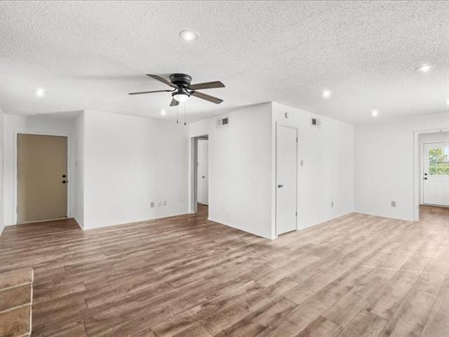 Foto del edificio - 10650 Steppington Dr