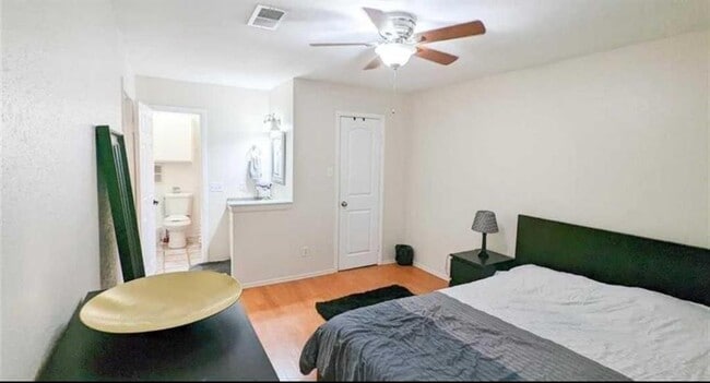 Building Photo - 15534 Zabolio Dr