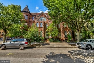 Building Photo - 1502 W Mt Royal Ave