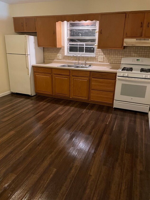 Two bedroom apartment in Wood River - Two bedroom apartment in Wood River