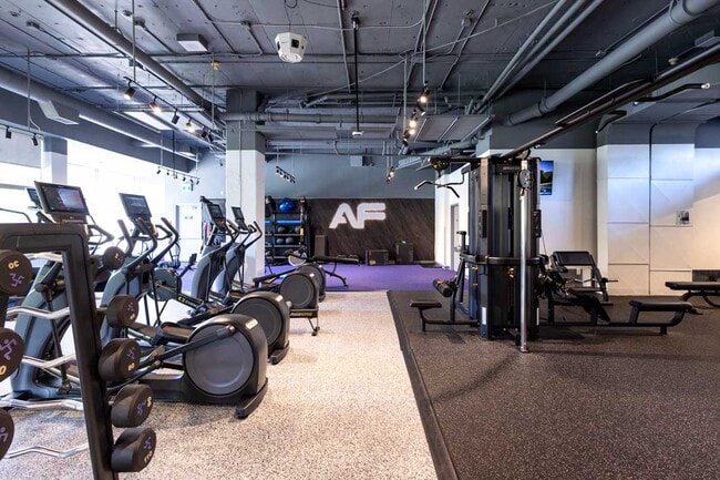 Photo du bâtiment - Park Victoria Apartments