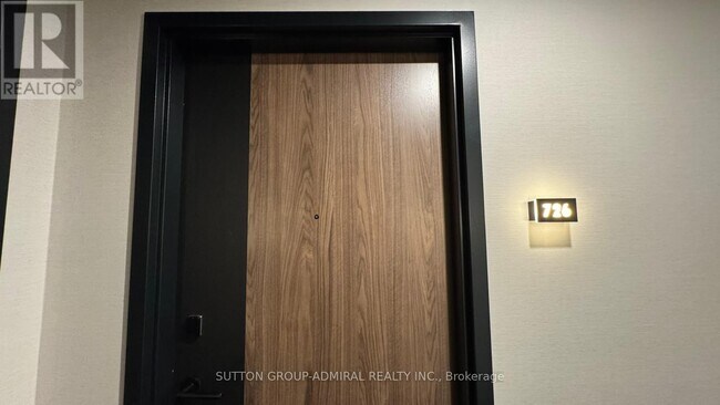 Building Photo - 1037 The Queensway