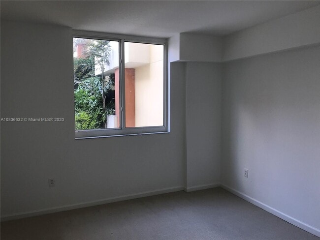 Building Photo - 2775 NE 187th St