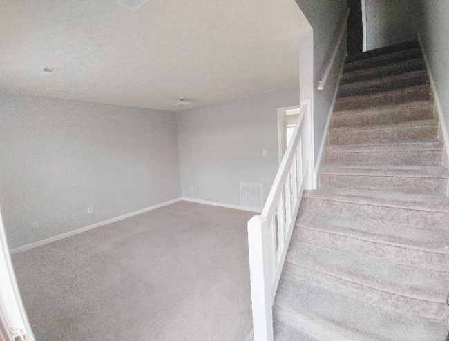 Building Photo - 22 Fonda Dr