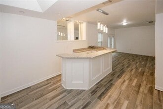 Building Photo - 365 Hunt Creek Dr