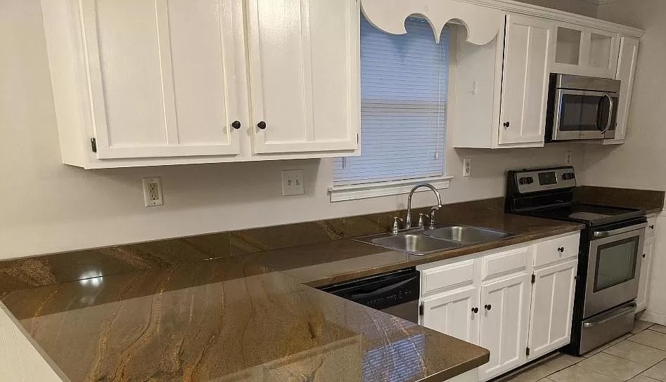 Very Nice, Custom Granite Counters - 217 Ash Cir