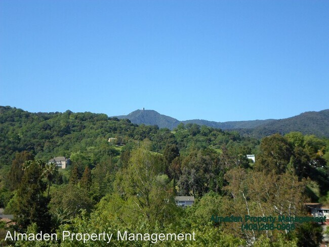 Foto del edificio - 4 br, 3 bath House - 6838 Elwood Rd.