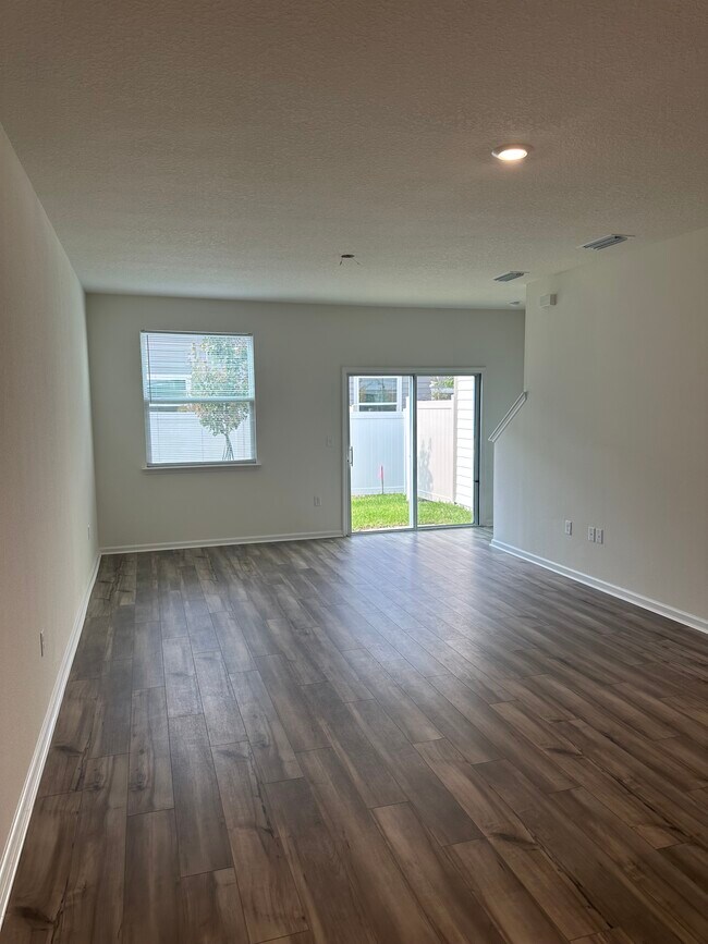 Foto del edificio - 11868 Junegrass Rd