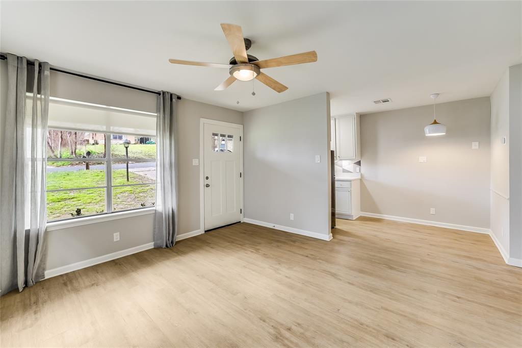 Foto principal - 1612 Elmhurst Dr