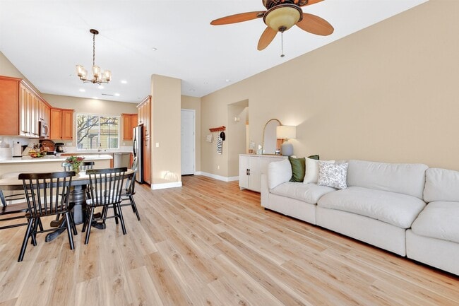 Building Photo - 107 Panorama Way