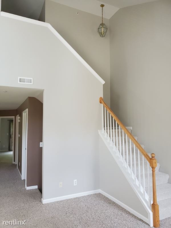 Foto del edificio - 3 br, 3 bath Condo - 16944 Farmington Rd