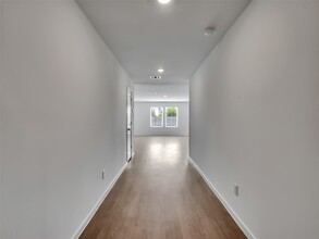 Building Photo - 31404 Pratola Serra Cir