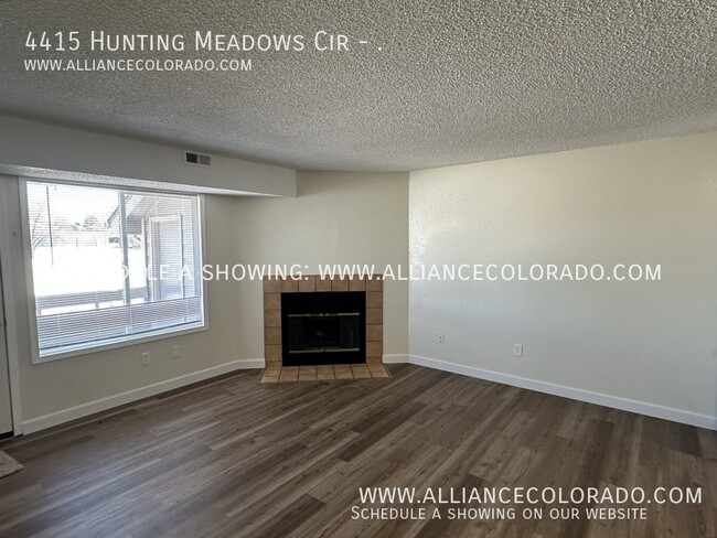 Foto del edificio - 4415 Hunting Meadows Cir