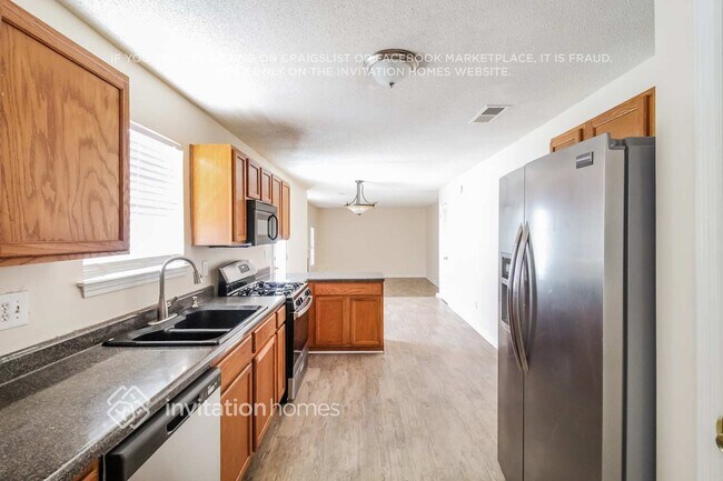 Foto del edificio - 2204 Eagles Nest Cir